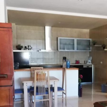 Appartamento Apartamento Grande En El Puerto Marina Del Este La Herradura  Esterno foto