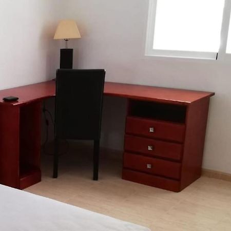Appartamento Apartamento Grande En El Puerto Marina Del Este La Herradura  Esterno foto