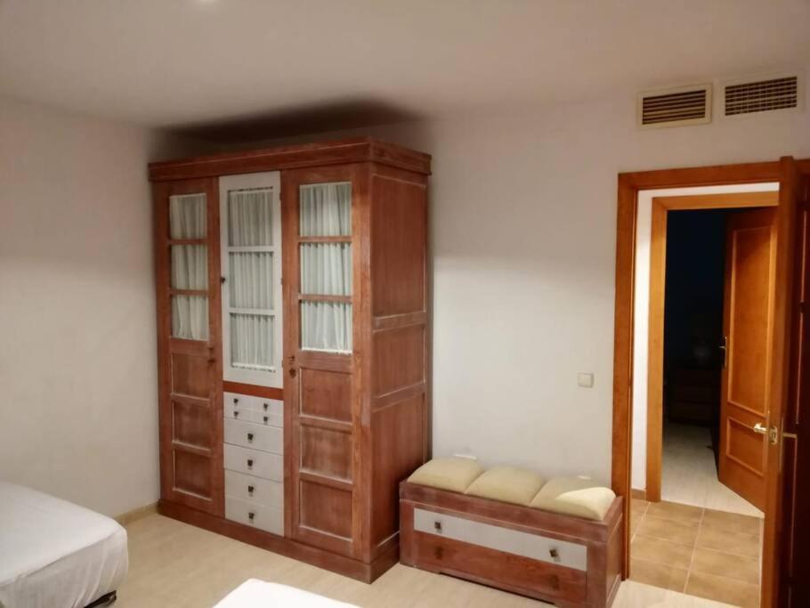 Appartamento Apartamento Grande En El Puerto Marina Del Este La Herradura  Esterno foto